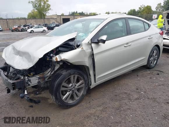 2017 Hyundai Elantra SE z VIN 5NPD84LF3HH010697, wystawiony jako IAAI lot #43279385 z przebiegiem 89 836 mil mil oraz . Historia ofert i sprzedaży dostępna na DreamBid. Obrazek 2.