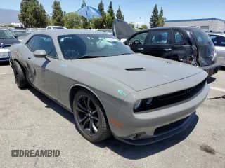 ✅ 2018 Dodge Challenger SXT Plus • VIN: 2C3CDZAG0JH218992 • Lot: 59303713. Wystawiony na Copart z przebiegiem 61 801 mil. Bezpłatny archiwum sprzedaży aukcyjnych z USA i szczegółowy raport historii pojazdu na DreamBid. Zdjęcie 4.