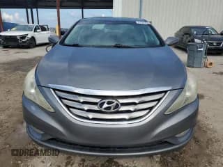 ✅ 2011 Hyundai Sonata SE • VIN: 5NPEC4AB6BH231088 • Lot: 67843344. Listed on Copart with 193,905 mi. Free auction sales archive from the USA and detailed vehicle history report at DreamBid. Image 5.