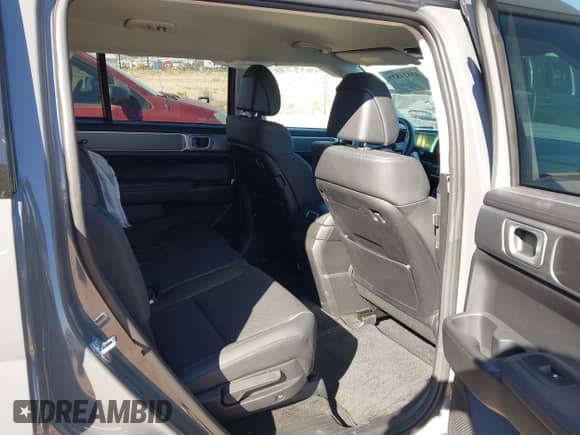 ✅ 2025 Hyundai Santa Fe SEL • VIN: 5NMP2DG12SH058385 • Лот: 43521833. Размещён на IAAI с пробегом 12 163 миль миль. Получите бесплатный доступ к архиву аукционных продаж из США и посмотрите подробный отчёт об истории автомобиля на DreamBid. Изображение 8.