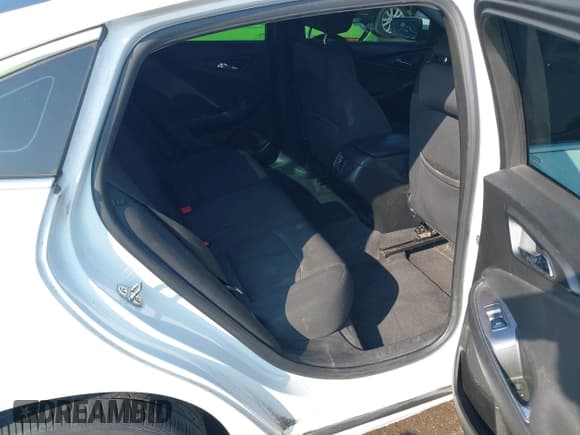 ✅ 2018 Chevrolet Malibu LT • VIN: 1G1ZD5ST2JF264148 • Lot: 42789398. Listed on IAAI with 138,790 mi. Free auction sales archive from the USA and detailed vehicle history report at DreamBid. Image 8.