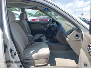 ✅ 2004 Hyundai Sonata • VIN: KMHWF25S04A984728 • Lot: 42902109. Listed on IAAI with 162,884 mi. Free auction sales archive from the USA and detailed vehicle history report at DreamBid. Image 5.