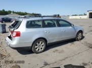 ✅ 2007 Volkswagen Passat 2.0T • VIN: WVWLK73CX7E003488 • Лот: 71120244. Опубликован ранее на Copart с пробегом 120 008 миль. Бесплатный доступ к архиву аукционных продаж из США и подробный отчёт об истории автомобиля на DreamBid. Изображение 3.