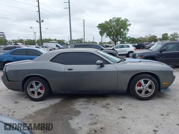 ✅ 2012 Dodge Challenger SXT • VIN: 2C3CDYAG1CH281192 • Lot: 41756669. Wystawiony na IAAI z przebiegiem 168 512 mil. Bezpłatny archiwum sprzedaży aukcyjnych z USA i szczegółowy raport historii pojazdu na DreamBid. Zdjęcie 13.