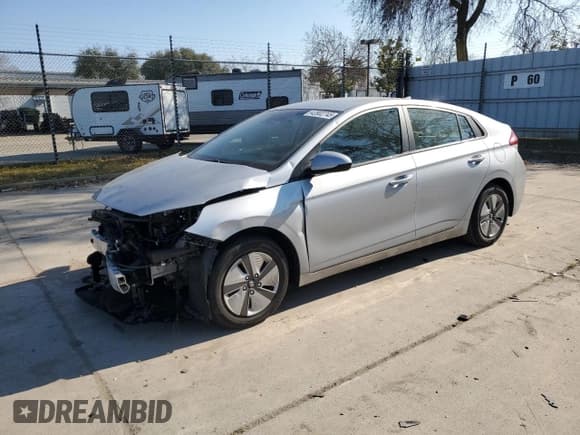 ✅ 2022 Hyundai Ioniq Blue • VIN: KMHC65LC8NU281734 • Lot: 42802745. Wystawiony na Copart z przebiegiem 40 832 mil. Bezpłatny archiwum sprzedaży aukcyjnych z USA i szczegółowy raport historii pojazdu na DreamBid. Zdjęcie 1.