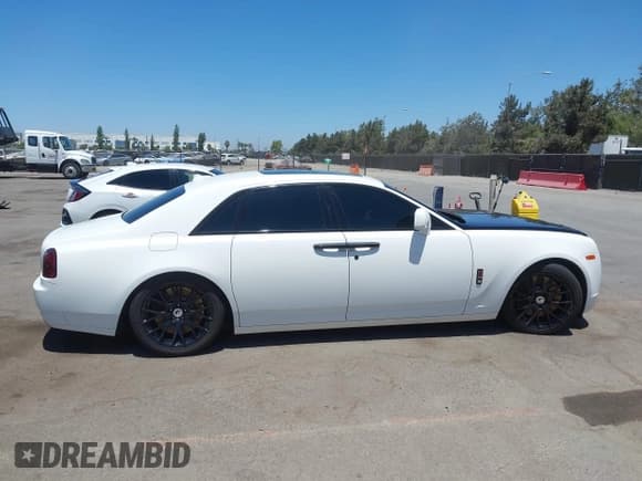 ✅ 2011 Rolls-Royce Ghost • VIN: SCA664S53BUX50116 • Lot: 42842084. Wystawiony na IAAI z przebiegiem 108 467 mil. Bezpłatny archiwum sprzedaży aukcyjnych z USA i szczegółowy raport historii pojazdu na DreamBid. Zdjęcie 13.