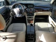 ✅ 2015 Mercedes-Benz GLK 350 • VIN: WDCGG8JB2FG358638 • Lot: 91596165. Wystawiony na Copart z przebiegiem 107 105 mil. Bezpłatny archiwum sprzedaży aukcyjnych z USA i szczegółowy raport historii pojazdu na DreamBid. Zdjęcie 8.