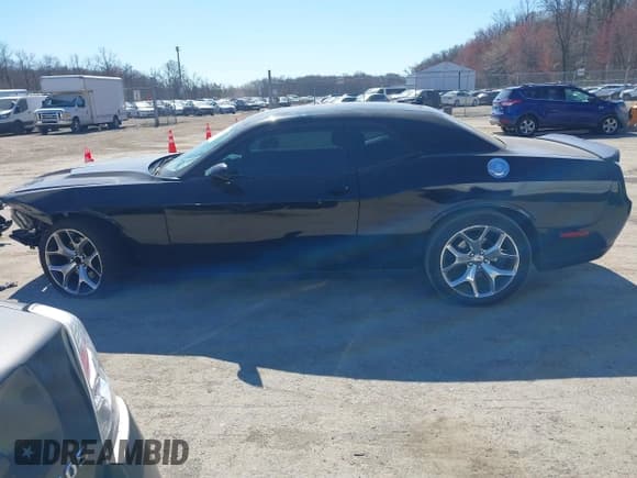 ✅ 2016 Dodge Challenger SXT Plus • VIN: 2C3CDZAG2GH301218 • Лот: 41894825. Опубликован ранее на IAAI с пробегом 124 209 миль. Бесплатный доступ к архиву аукционных продаж из США и подробный отчёт об истории автомобиля на DreamBid. Изображение 14.