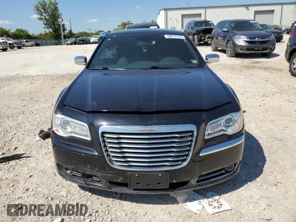 ✅ 2013 Chrysler 300 C • VIN: 2C3CCAET7DH666260 • Лот: 68912145. Опубликован ранее на Copart с пробегом 115 633 миль. Бесплатный доступ к архиву аукционных продаж из США и подробный отчёт об истории автомобиля на DreamBid. Изображение 5.