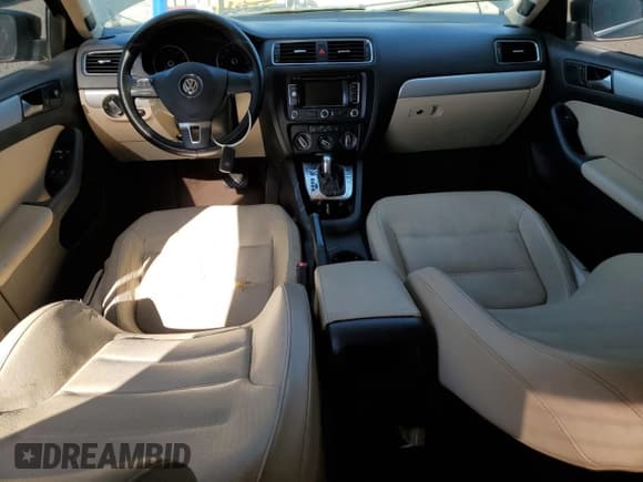 ✅ 2012 Volkswagen Jetta SEL • VIN: 3VWLP7AJ6CM304716 • Lot: 52634745. Listed on Copart with 195,088 mi. Free auction sales archive from the USA and detailed vehicle history report at DreamBid. Image 8.