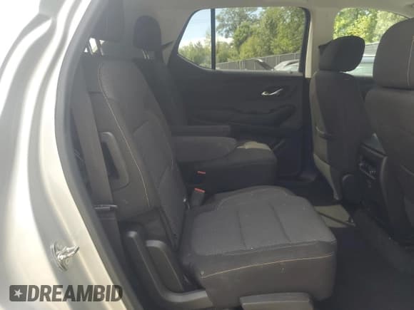 ✅ 2020 Chevrolet Traverse LT Cloth • VIN: 1GNERGKW2LJ237908 • Lot: 70151484. Wystawiony na Copart z przebiegiem 90 209 mil. Bezpłatny archiwum sprzedaży aukcyjnych z USA i szczegółowy raport historii pojazdu na DreamBid. Zdjęcie 12.