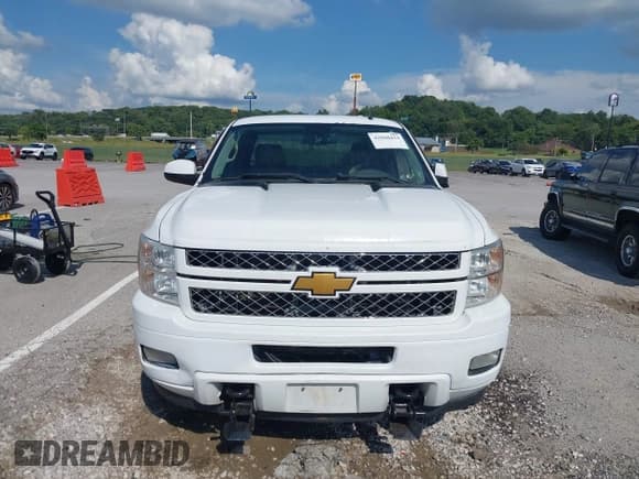 ✅ 2013 Chevrolet Silverado 3500HD Work Truck • VIN: 1GC2KYEG8DZ181745 • Lot: 42968414. Listed on IAAI with 421,104 mi. Free auction sales archive from the USA and detailed vehicle history report at DreamBid. Image 12.