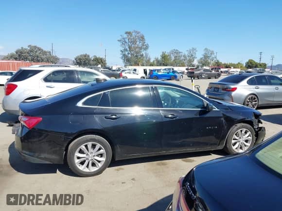 2021 Chevrolet Malibu LT z VIN 1G1ZD5ST4MF029092, wystawiony jako IAAI lot #43140843 z przebiegiem 82 605 mil mil oraz . Historia ofert i sprzedaży dostępna na DreamBid. Obrazek 13.