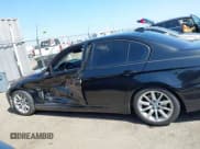 ✅ 2009 BMW 3 Series 328i • VIN: WBAPH53529A435019 • Lot: 42417161. Listed on IAAI with 102,214 mi. Free auction sales archive from the USA and detailed vehicle history report at DreamBid. Image 15.