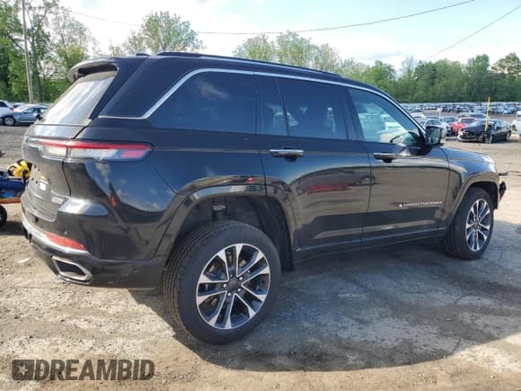 ✅ 2023 Jeep Grand Cherokee Overland • VIN: 1C4RJYD6XP8849145 • Lot: 56931595. Wystawiony na Copart z przebiegiem 41 891 mil. Bezpłatny archiwum sprzedaży aukcyjnych z USA i szczegółowy raport historii pojazdu na DreamBid. Zdjęcie 3.