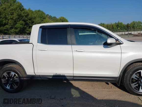 ✅ 2020 Honda Ridgeline RTL • VIN: 5FPYK3F54LB014370 • Lot: 42822153. Wystawiony na IAAI z przebiegiem 45 493 mil. Bezpłatny archiwum sprzedaży aukcyjnych z USA i szczegółowy raport historii pojazdu na DreamBid. Zdjęcie 13.