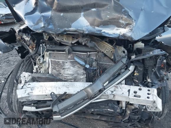 ✅ 2018 Toyota Highlander SE • VIN: 5TDJZRFH3JS832491 • Lot: 43615989. Wystawiony na IAAI z przebiegiem Nie podano. Bezpłatny archiwum sprzedaży aukcyjnych z USA i szczegółowy raport historii pojazdu na DreamBid. Zdjęcie 10.