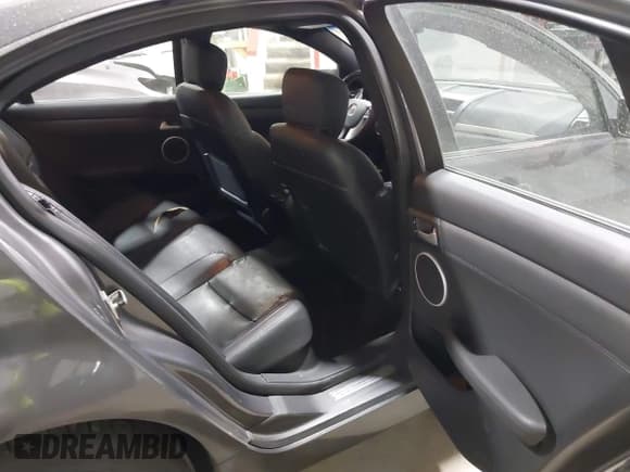 ✅ 2008 Pontiac G8 • VIN: 6G2ER577X8L151778 • Lot: 41084344. Listed on IAAI with 145,990 mi. Free auction sales archive from the USA and detailed vehicle history report at DreamBid. Image 8.