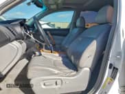 ✅ 2010 Toyota Highlander Limited • VIN: JTEJW3EH7A2045652 • Lot: 93060965. Wystawiony na Copart z przebiegiem 169 861 mil. Bezpłatny archiwum sprzedaży aukcyjnych z USA i szczegółowy raport historii pojazdu na DreamBid. Zdjęcie 7.