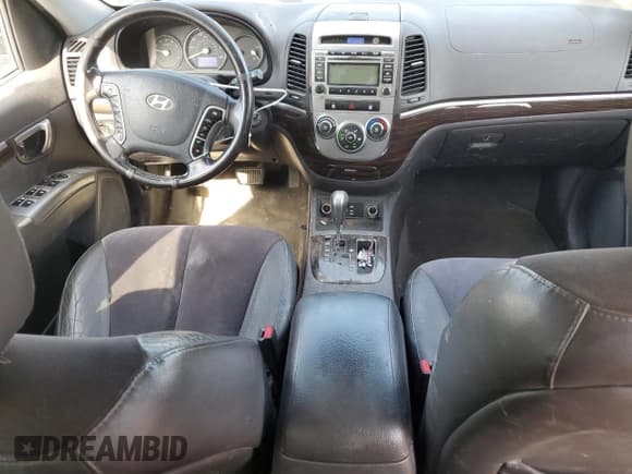 ✅ 2010 Hyundai Santa Fe SE • VIN: 5NMSH4AG7AH340459 • Lot: 74617984. Listed on Copart with 218,217 mi. Free auction sales archive from the USA and detailed vehicle history report at DreamBid. Image 8.