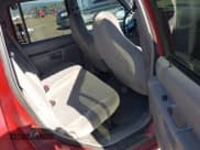 ✅ 1999 Ford Explorer XL • VIN: 1FMZU34X4XZA62751 • Lot: 42042089. Wystawiony na IAAI z przebiegiem 173 290 mil. Bezpłatny archiwum sprzedaży aukcyjnych z USA i szczegółowy raport historii pojazdu na DreamBid. Zdjęcie 8.