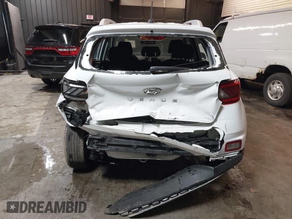 ✅ 2024 Hyundai Venue SEL • VIN: KMHRC8A36RU330944 • Lot: 41567001. Listed on IAAI with 7,184 mi. Free auction sales archive from the USA and detailed vehicle history report at DreamBid. Image 6.