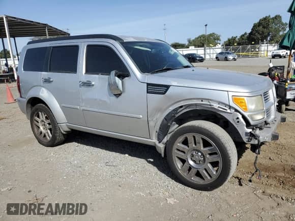 2008 Dodge Nitro R/T с VIN 1D8GT58648W101290, выставлен на аукционе Copart как лот 79140244 с пробегом 231 372 миль миль и Списание • Salvage title. История ставок и продаж доступна на DreamBid. Изображение 4.