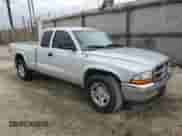 2003 Dodge Dakota SLT with VIN 1D7HL42X53S358463, listed as a Copart auction lot 53702375 with 223,178 mi miles and Salvage title. Bid and sale history available at DreamBid. Image 4.