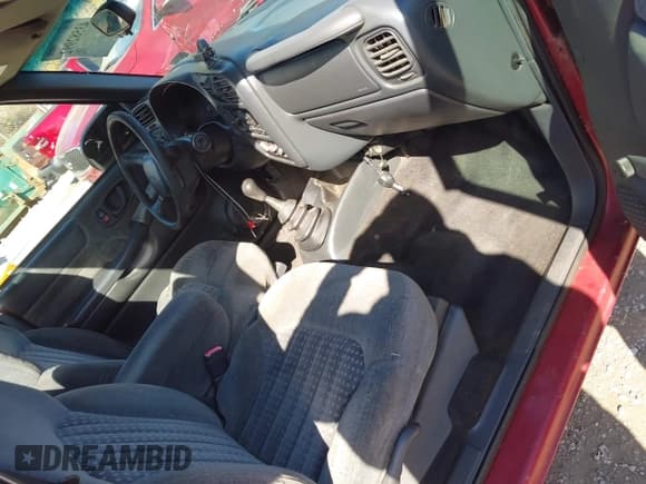 ✅ 2001 Chevrolet S-10 • VIN: 1GCCS145018257861 • Лот: 43582992. Опубликован ранее на IAAI с пробегом 294 941 миль. Бесплатный доступ к архиву аукционных продаж из США и подробный отчёт об истории автомобиля на DreamBid. Изображение 5.