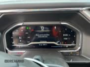 ✅ 2025 GMC Sierra 1500 Denali • VIN: 1GTUUGEL7SZ155175 • Лот: 63856485. Опубликован ранее на Copart с пробегом 22 822 миль. Бесплатный доступ к архиву аукционных продаж из США и подробный отчёт об истории автомобиля на DreamBid. Изображение 9.