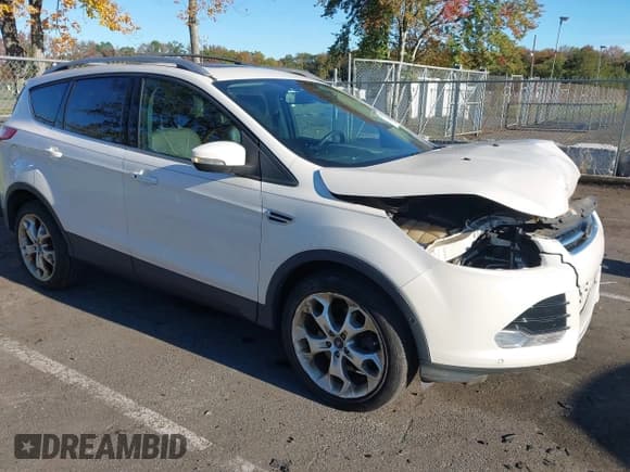 ✅ 2013 Ford Escape Titanium • VIN: 1FMCU9J94DUA57184 • Лот: 43477889. Опубликован ранее на IAAI с пробегом 104 657 миль. Бесплатный доступ к архиву аукционных продаж из США и подробный отчёт об истории автомобиля на DreamBid. Изображение 1.