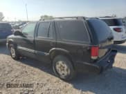 ✅ 1999 Chevrolet Blazer Trailblazer • VIN: 1GNDT13W2X2130625 • Lot: 50596885. Wystawiony na Copart z przebiegiem 187 444 mil. Bezpłatny archiwum sprzedaży aukcyjnych z USA i szczegółowy raport historii pojazdu na DreamBid. Zdjęcie 2.