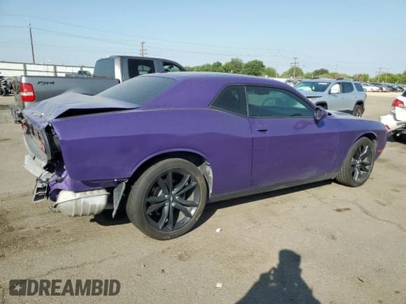 ✅ 2018 Dodge Challenger SXT Plus • VIN: 2C3CDZAG0JH318090 • Lot: 64545194. Wystawiony na Copart z przebiegiem 82 047 mil. Bezpłatny archiwum sprzedaży aukcyjnych z USA i szczegółowy raport historii pojazdu na DreamBid. Zdjęcie 3.