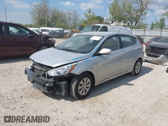 2017 Hyundai Accent SE с VIN KMHCT5AE8HU311753, выставлен на аукционе IAAI как лот 43310010 с пробегом 85 649 миль миль и . История ставок и продаж доступна на DreamBid. Изображение 2.