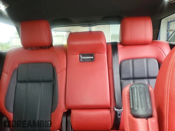 ✅ 2020 Land Rover Range Rover Sport Autobiography • VIN: SALWV2SE9LA709453 • Lot: 61048335. Wystawiony na Copart z przebiegiem 68 169 mil. Bezpłatny archiwum sprzedaży aukcyjnych z USA i szczegółowy raport historii pojazdu na DreamBid. Zdjęcie 10.