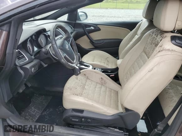 ✅ 2016 Buick Cascada Premium • VIN: W04WT3N52GG089590 • Lot: 68351264. Wystawiony na Copart z przebiegiem 160 072 mil. Bezpłatny archiwum sprzedaży aukcyjnych z USA i szczegółowy raport historii pojazdu na DreamBid. Zdjęcie 7.