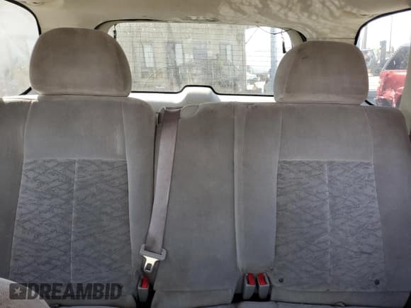 ✅ 2005 GMC Envoy SLE • VIN: 1GKDS13S352357977 • Lot: 67782035. Listed on Copart with 140,083 mi. Free auction sales archive from the USA and detailed vehicle history report at DreamBid. Image 10.