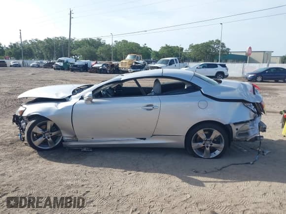 ✅ 2011 Lexus IS 250 C • VIN: JTHFF2C21B2516455 • Lot: 42501767. Listed on IAAI with 126,398 mi. Free auction sales archive from the USA and detailed vehicle history report at DreamBid. Image 14.
