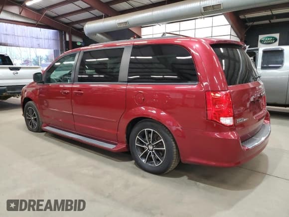✅ 2015 Dodge Grand Caravan R/T • VIN: 2C4RDGEG9FR683812 • Lot: 92599415. Listed on Copart with 143,980 mi. Free auction sales archive from the USA and detailed vehicle history report at DreamBid. Image 2.