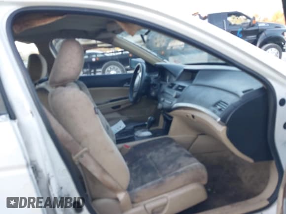 ✅ 2011 Honda Accord LX • VIN: 1HGCP2F35BA152182 • Lot: 43723732. Listed on IAAI with 224,979 mi. Free auction sales archive from the USA and detailed vehicle history report at DreamBid. Image 5.