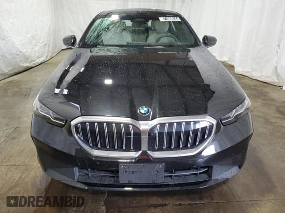 ✅ 2024 BMW 5 Series 530i xDrive • VIN: WBA53FJ07RCR11112 • Лот: 71856244. Опубликован ранее на Copart с пробегом 12 297 миль. Бесплатный доступ к архиву аукционных продаж из США и подробный отчёт об истории автомобиля на DreamBid. Изображение 5.