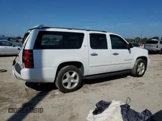 ✅ 2008 Chevrolet Suburban LT • VIN: 1GNFC16058J218236 • Lot: 75555554. Wystawiony na Copart z przebiegiem 103 718 mil. Bezpłatny archiwum sprzedaży aukcyjnych z USA i szczegółowy raport historii pojazdu na DreamBid. Zdjęcie 3.