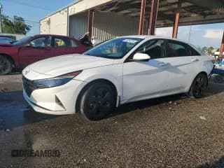 ✅ 2022 Hyundai Elantra Blue • VIN: KMHLM4AJ1NU031589 • Lot: 69298735. Listed on Copart with 38,792 mi. Free auction sales archive from the USA and detailed vehicle history report at DreamBid. Image 1.