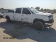 ✅ 2006 Chevrolet Silverado 2500HD LT3 • VIN: 1GCHK23G36F230834 • Lot: 75345404. Wystawiony na Copart z przebiegiem 199 800 mil. Bezpłatny archiwum sprzedaży aukcyjnych z USA i szczegółowy raport historii pojazdu na DreamBid. Zdjęcie 4.