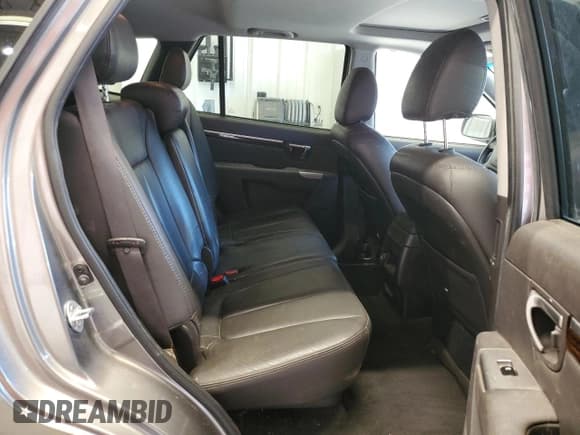 ✅ 2011 Hyundai Santa Fe Limited • VIN: 5XYZKDAG9BG082456 • Lot: 86244045. Listed on Copart with 132,030 mi. Free auction sales archive from the USA and detailed vehicle history report at DreamBid. Image 11.