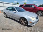 ✅ 2008 Mercedes-Benz CLK 550 • VIN: WDBTJ72H88F258392 • Lot: 66436755. Listed on Copart with 126,612 mi. Free auction sales archive from the USA and detailed vehicle history report at DreamBid. Image 4.