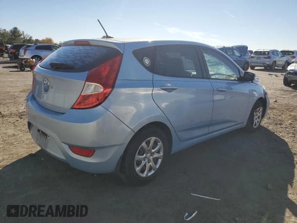 ✅ 2013 Hyundai Accent GS • VIN: KMHCT5AE0DU129829 • Лот: 77305624. Опубликован ранее на Copart с пробегом Не указан. Бесплатный доступ к архиву аукционных продаж из США и подробный отчёт об истории автомобиля на DreamBid. Изображение 3.