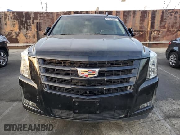 ✅ 2019 Cadillac Escalade ESV Luxury • VIN: 1GYS3HKJ3KR113471 • Лот: 92304695. Опубликован ранее на Copart с пробегом Не указан. Бесплатный доступ к архиву аукционных продаж из США и подробный отчёт об истории автомобиля на DreamBid. Изображение 5.