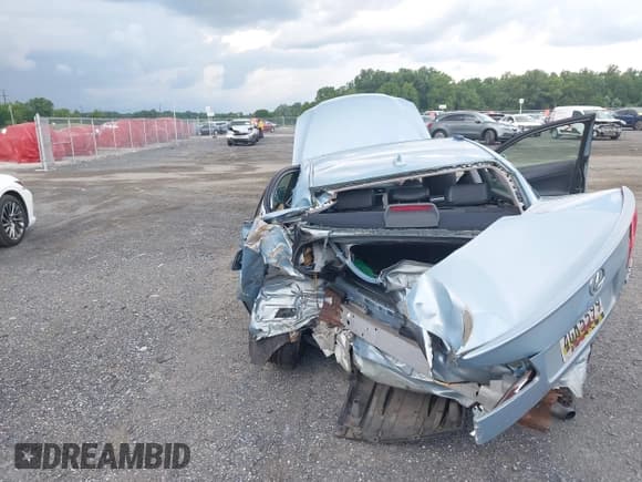 ✅ 2011 Lexus IS 250 • VIN: JTHCF5C21B5046401 • Lot: 42546457. Listed on IAAI with 144,679 mi. Free auction sales archive from the USA and detailed vehicle history report at DreamBid. Image 6.