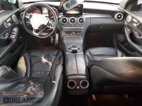 ✅ 2017 Mercedes-Benz C 300 • VIN: 55SWF4JB4HU225968 • Lot: 91599035. Wystawiony na Copart z przebiegiem 194 885 mil. Bezpłatny archiwum sprzedaży aukcyjnych z USA i szczegółowy raport historii pojazdu na DreamBid. Zdjęcie 8.